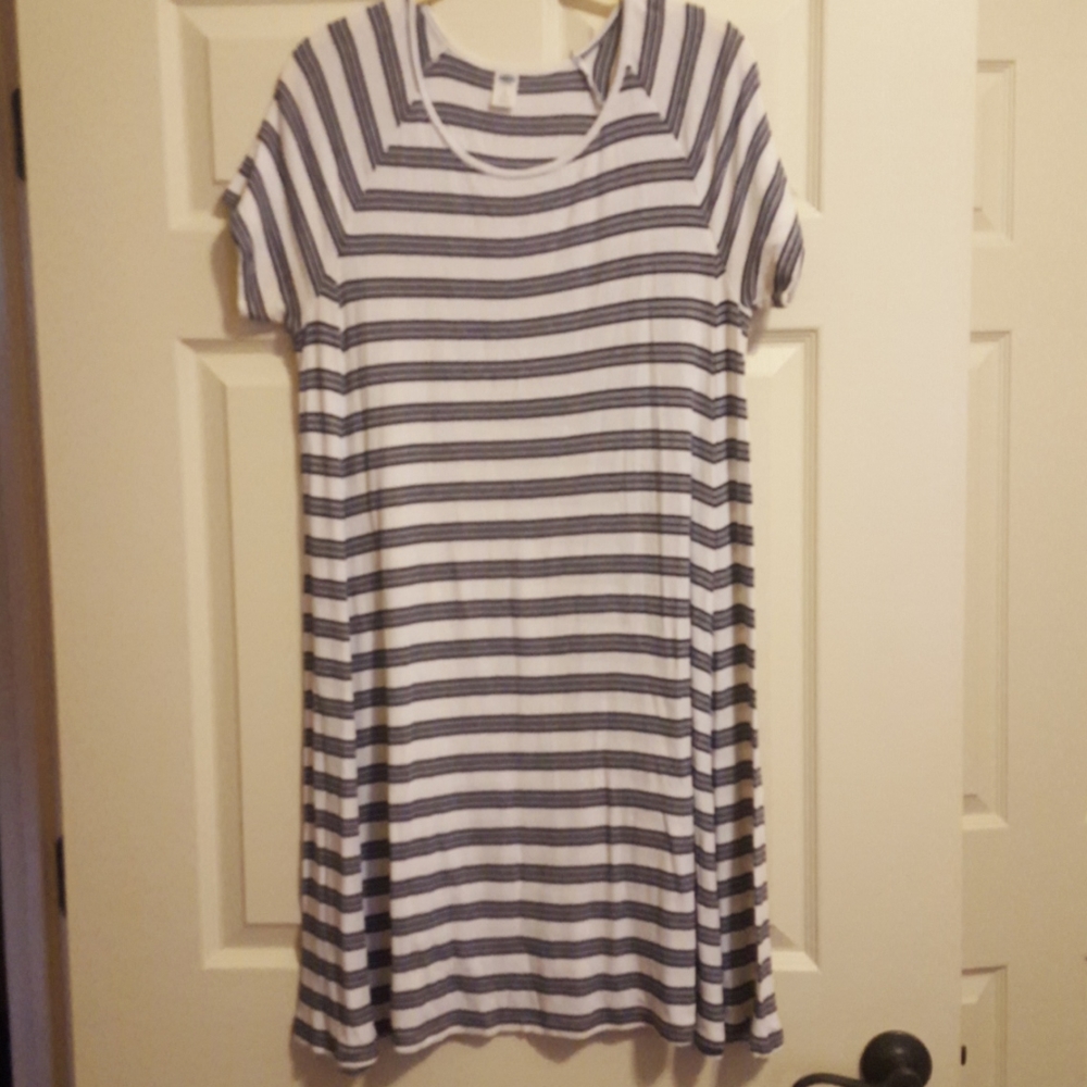 *2 for $10* Old Navy ribbed, striped swing dress, Large